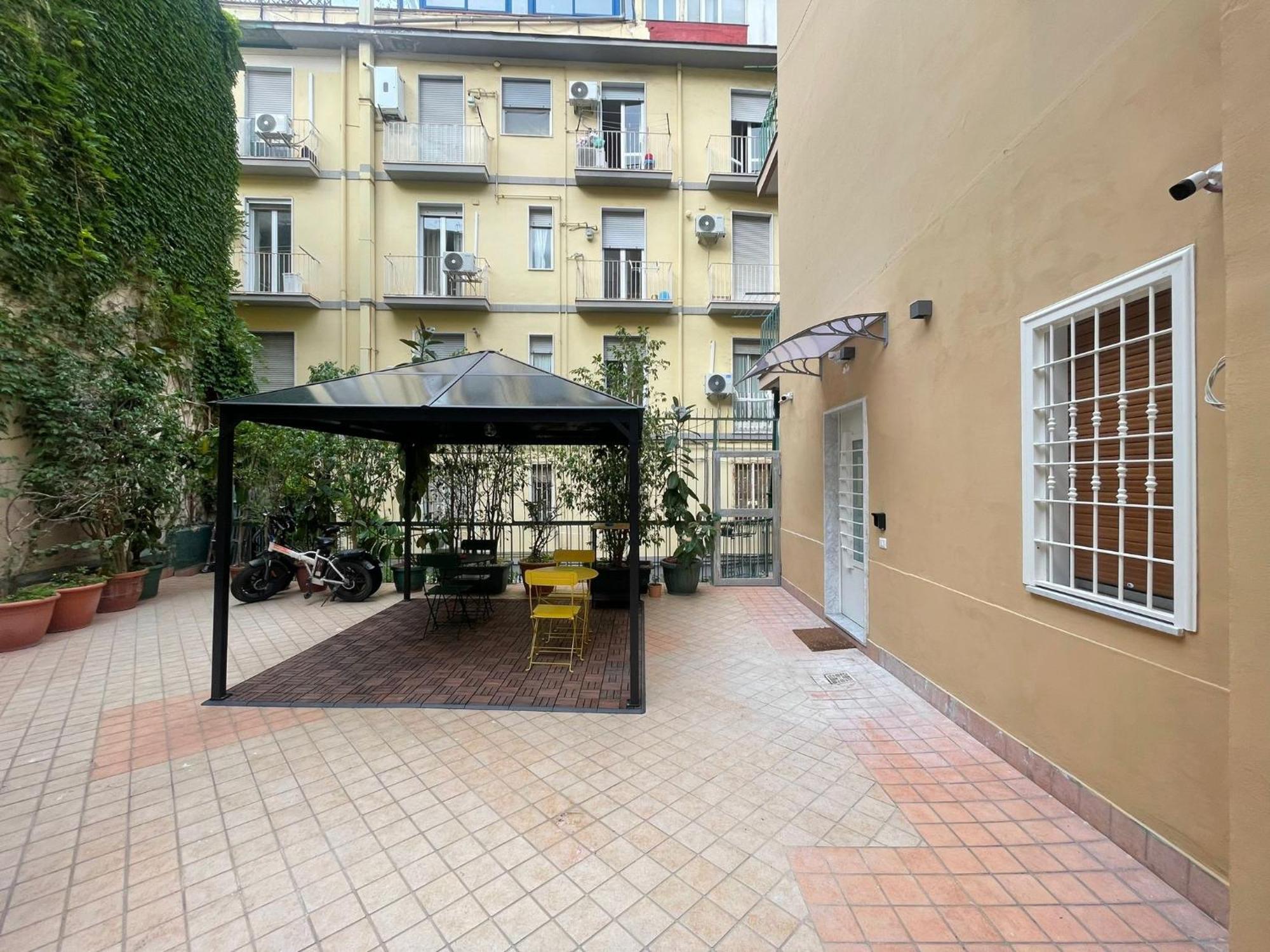 La Casa Di Ily Hotel Napoli Bagian luar foto